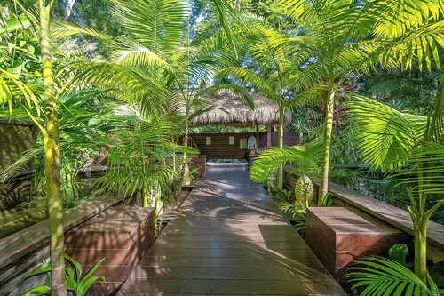 Bliss Private Villa - Sanctuary, The Pocket, Byron