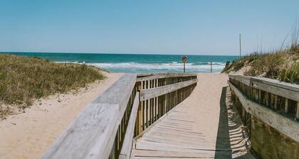 Budget & Pup-Friendly Oceanside! Classic OBX Style w/ Shiplap, Walk-In Showers!