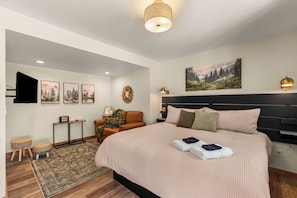 1 habitación, tabla de planchar con plancha, wifi gratis y ropa de cama