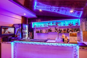酒吧（店内）