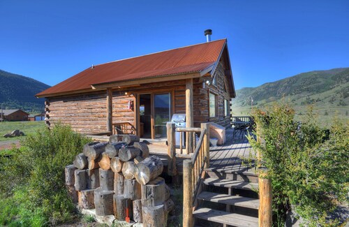 Rustic Log Cabin - Close to Creede - Picturesque Views