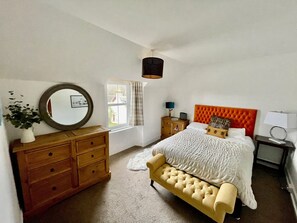 3 chambres, fer et planche à repasser, Wi-Fi gratuit, draps fournis