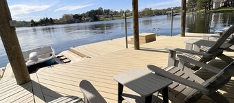 Dockside Daze-Prime Waterfront Loc w/ Amazing View, Firepit, Tiki Bar, Lrg Dock