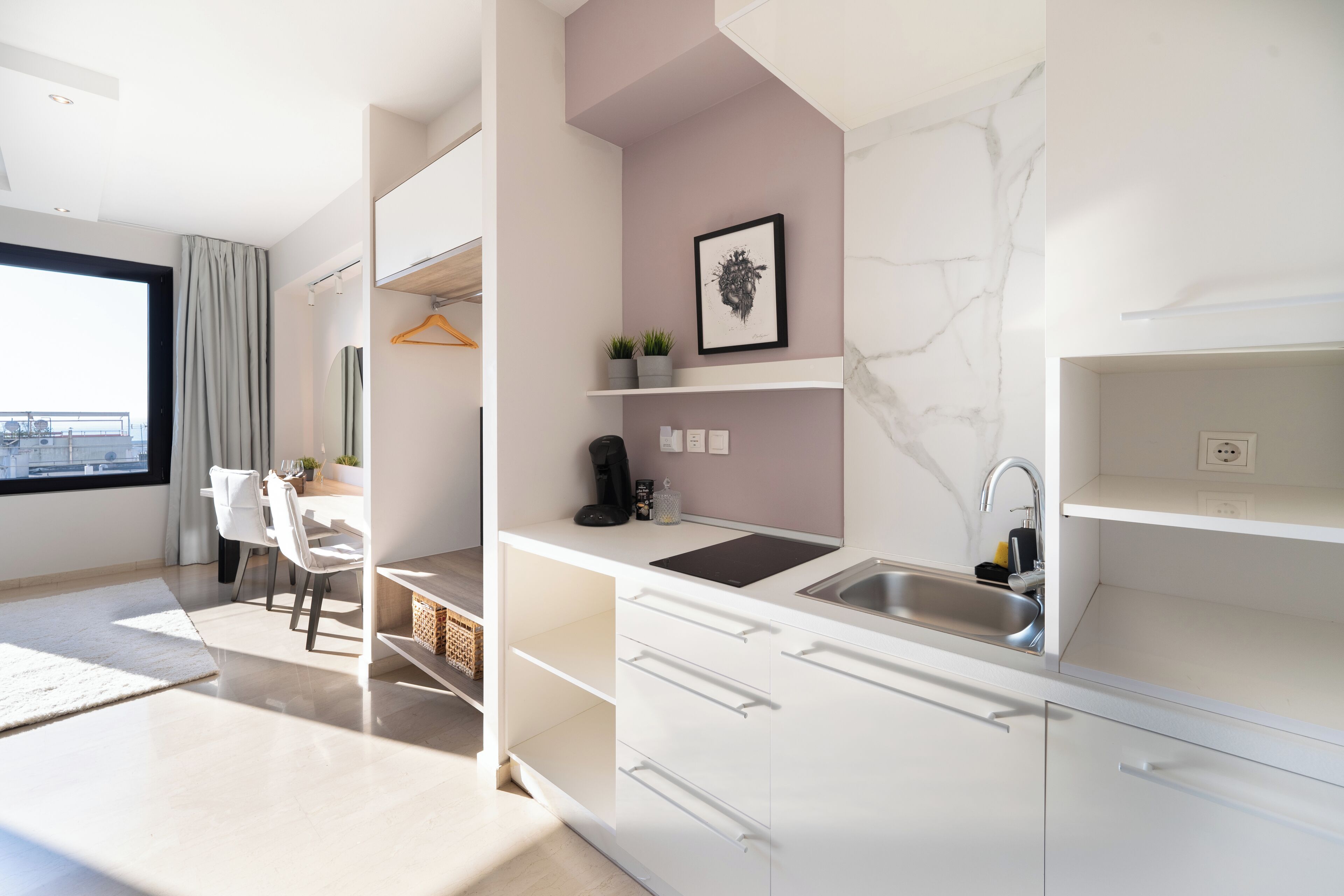 Suite estudio exclusiva, 1 cama de matrimonio, vistas al mar | Cocina básica privada