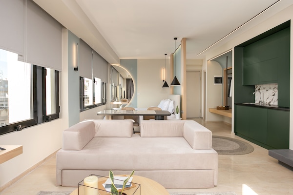 Suite estudio superior, bañera de hidromasaje, vistas al mar | 1 dormitorio, cortinas opacas, tabla de planchar con plancha