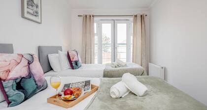 2br-sleeps4-parking-eastlondon