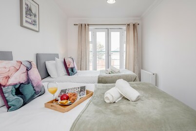 2br-sleeps4-parking-eastlondon