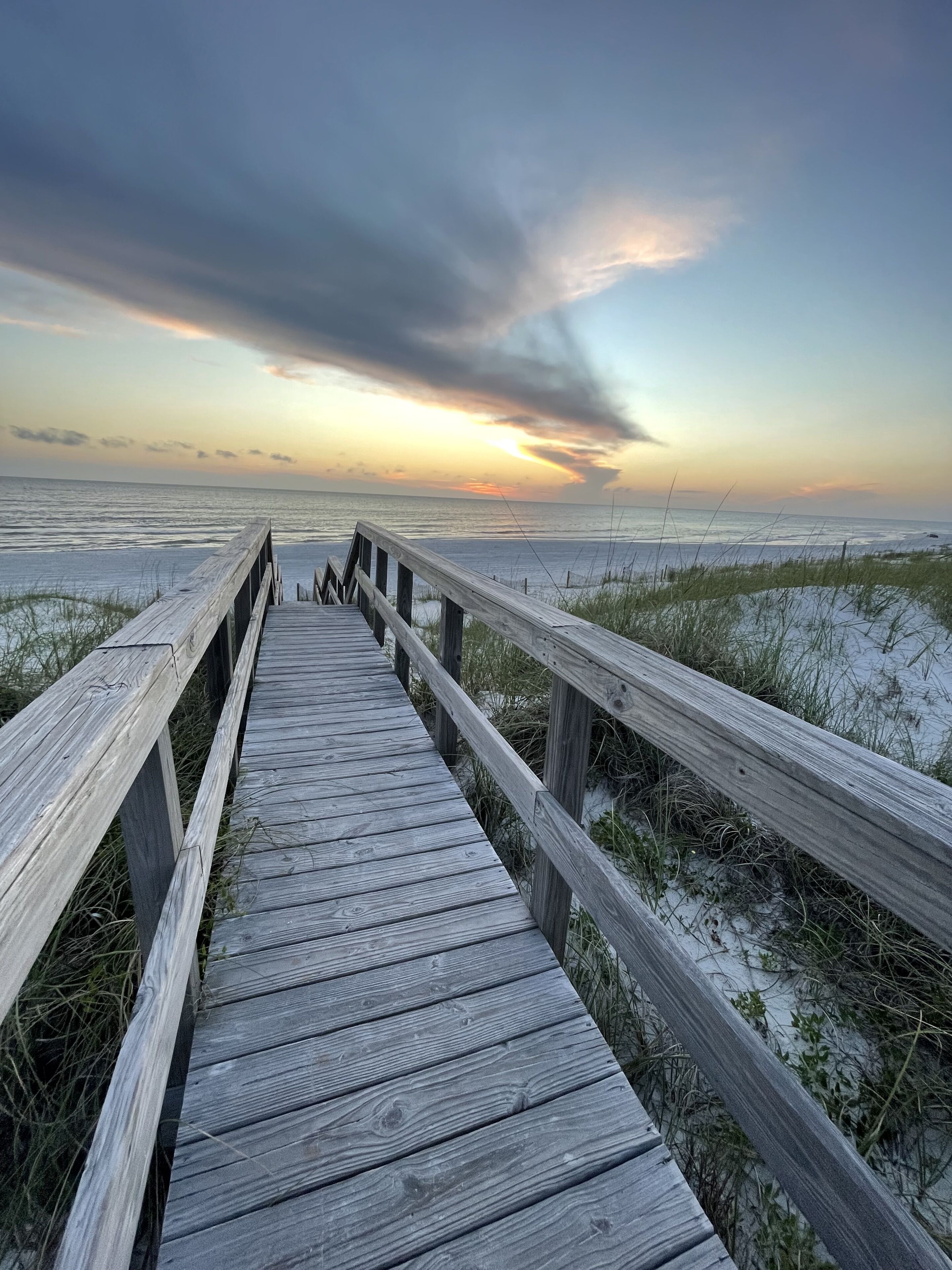 Beach nearby, sun loungers, beach towels