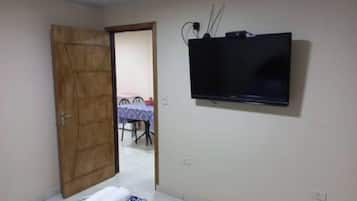 2 chambres, fer et planche à repasser, Wi-Fi gratuit, draps fournis