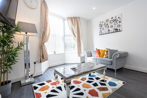 Superior Double Room, Ensuite, Courtyard View (4) | Lounge