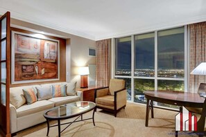 Televisión y oficina 