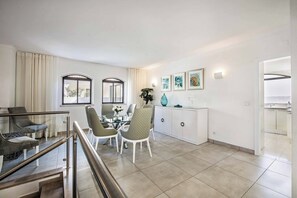 Interior - Villa Marquesa - Four Bedroom Villa, Sleeps 8 (Algarve)