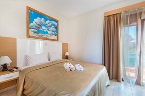 4 bedrooms, WiFi, bed sheets