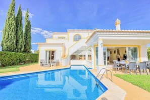 Pool - Villa Jeanic - Four Bedroom Villa, Sleeps 8 (Vale Rebelho)