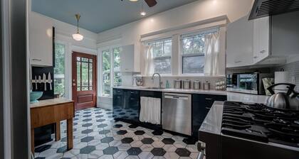 Beautifully restored 4 bedroom 1924 Craftsman Style Southern home w/ Gas Range