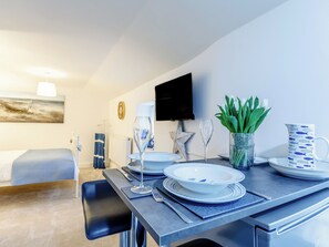 1 bedroom, free WiFi, bed sheets - 1 bedroom accommodation in Cheddar (Cheddar)