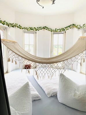 3 chambres, bureau, fer et planche à repasser, accès au Wi-Fi (inclus)