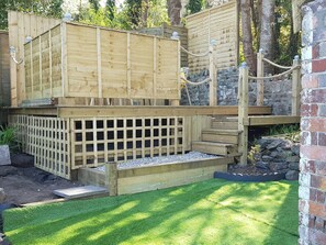 Property grounds - 2 bedroom accommodation in PAR (PAR)