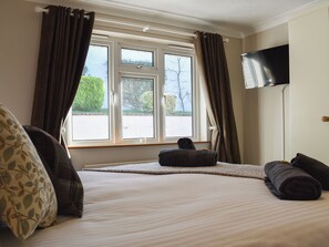 3 Schlafzimmer, kostenloses WLAN, Bettwäsche