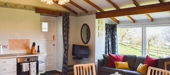 2 bedroom accommodation in Winsford
