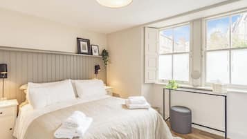 3 chambres, accès au Wi-Fi (inclus), literie fournie