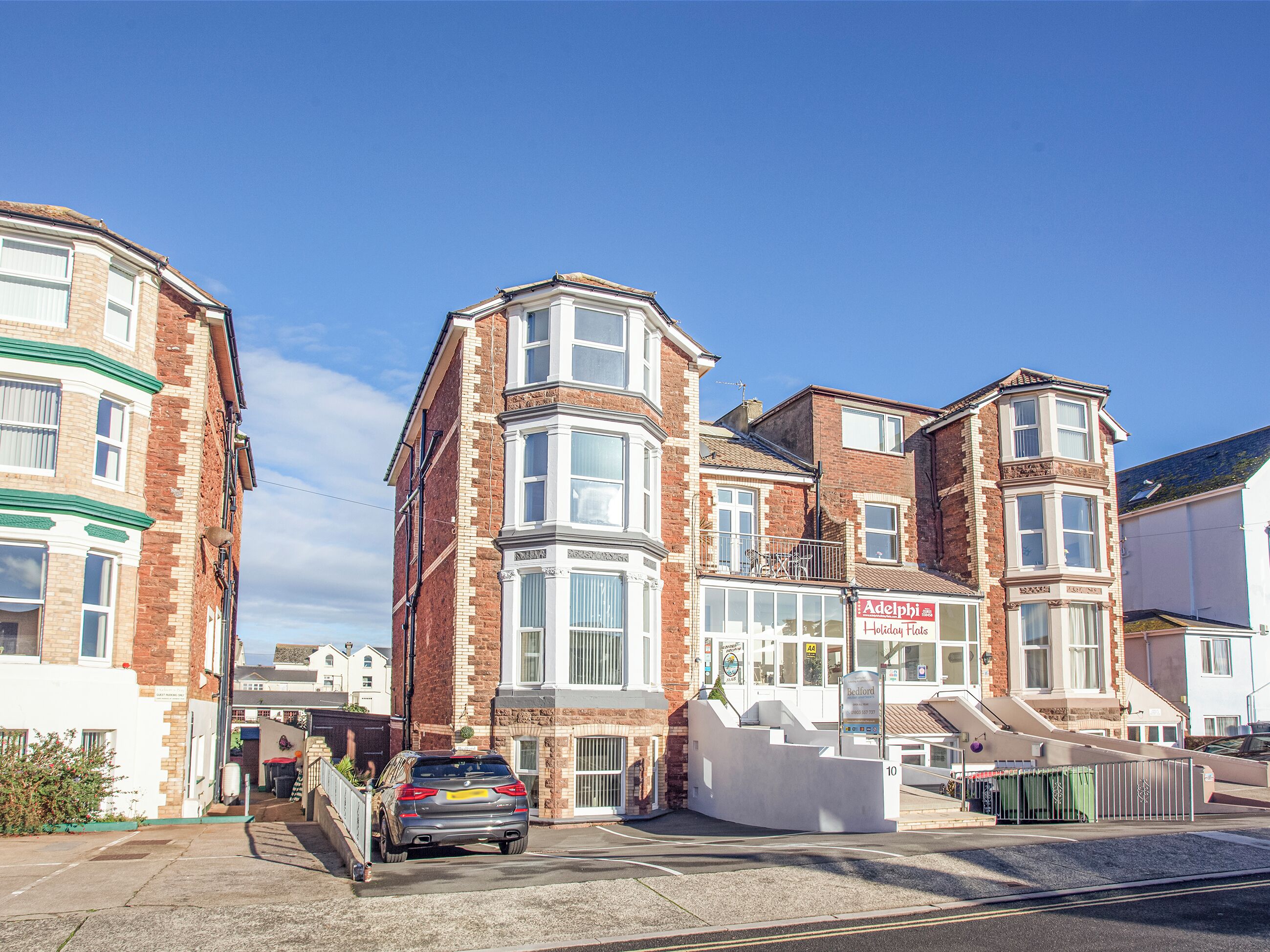 المنشأة من الخارج