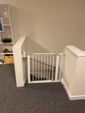 House | 3 bedrooms, iron/ironing board, travel crib, free WiFi - Town House in Ideal Location, Central Enniskillen (Enniskillen)