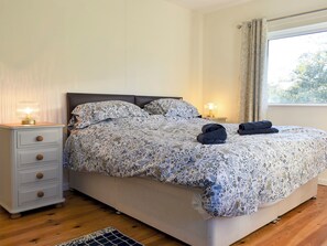 3 bedrooms, free WiFi, bed sheets - 3 bedroom accommodation in Membury, near Axminster (Membury, near Axminster)