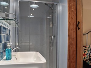 Towels - 3 bedroom accommodation in Bucks Cross, near Bideford (Bucks Cross, near Bideford)