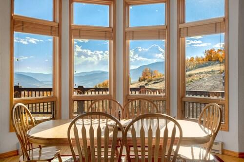 Unmatched Views of Creede - Classic Colorado Cabin - Large Deck