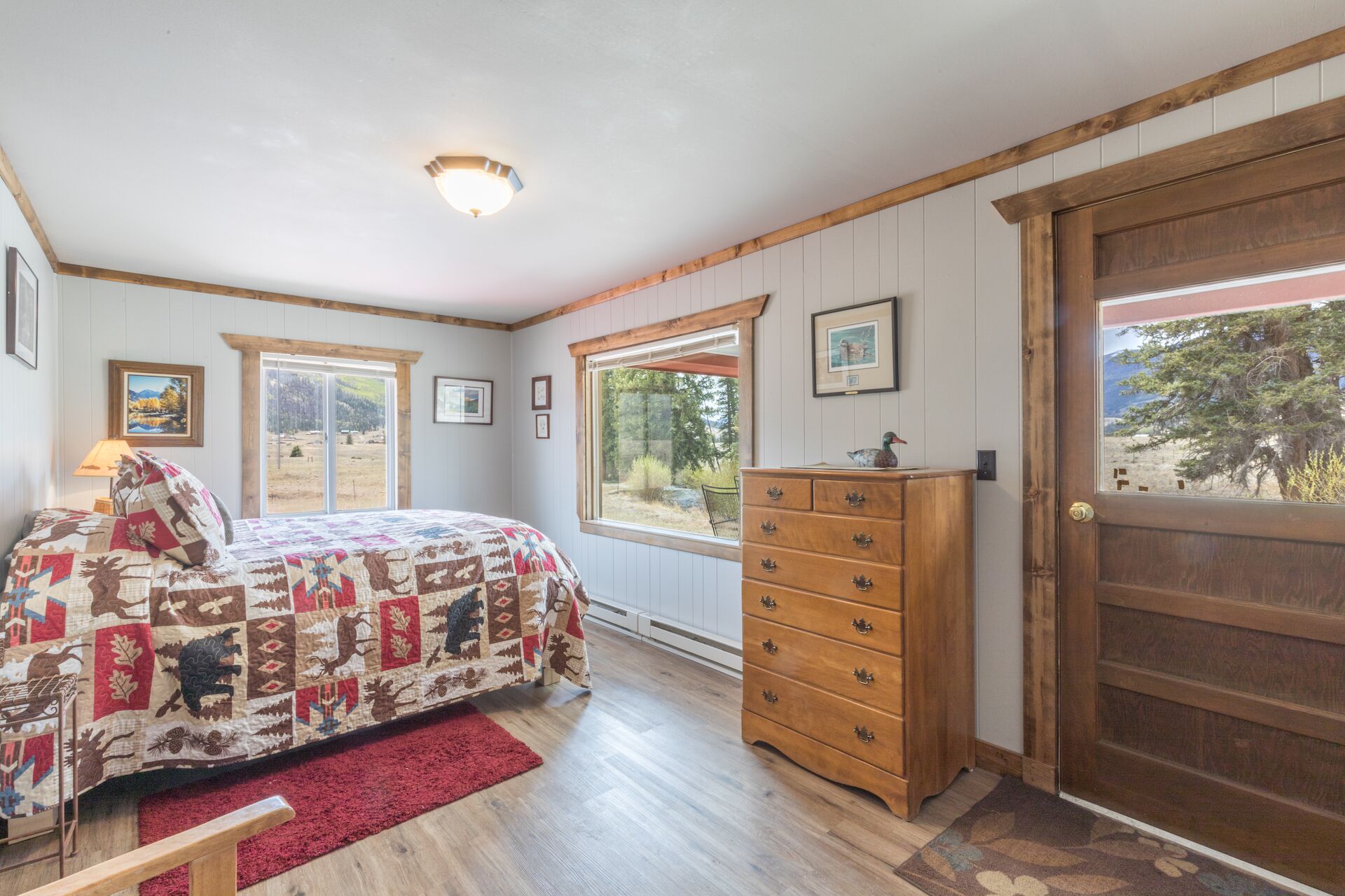 3 chambres, fer et planche à repasser, Wi-Fi gratuit, draps fournis