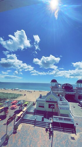 Gorgeous ocean front condo at the Grand Victorian right in the center of it all!