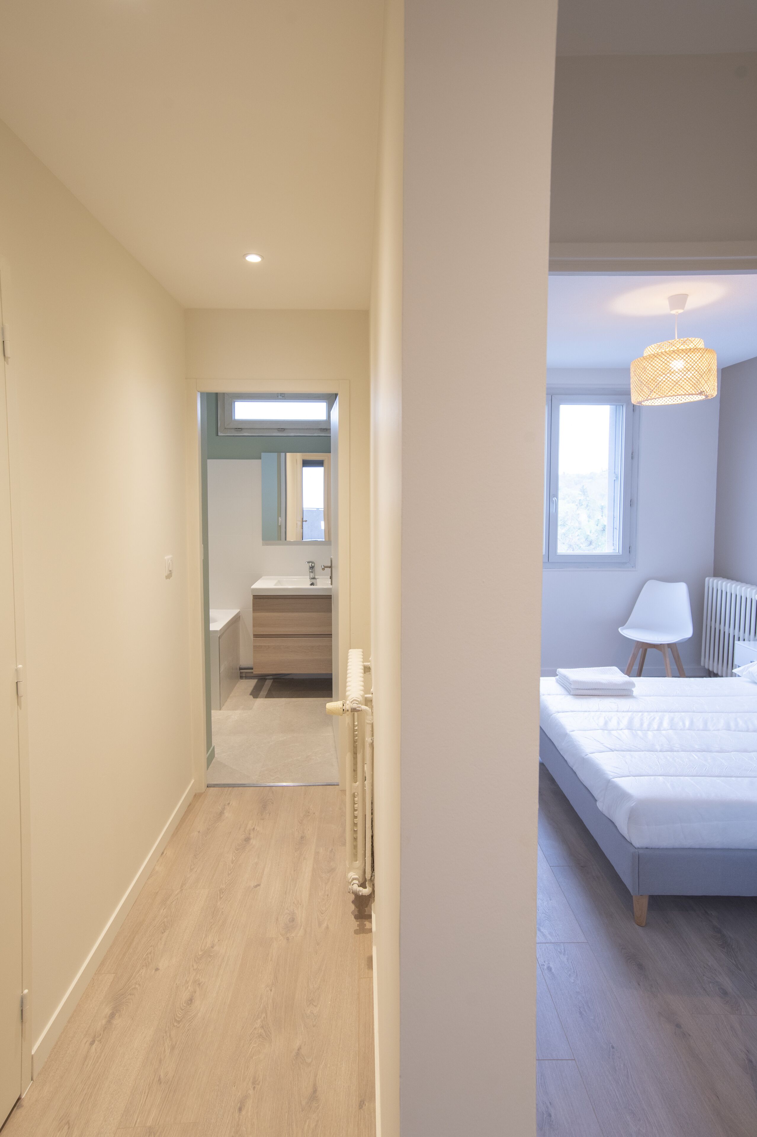 5 soverom, skrivebord, strykejern/-brett og wi-fi (inkludert)