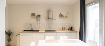 Envie Lyonnaise Location ★ 14 persons ★ Terrace