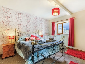3 chambres, accès au Wi-Fi (inclus), literie fournie