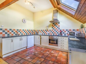 Dishwasher, high chair - The Threshing Barn - UK35754 (Bideford)
