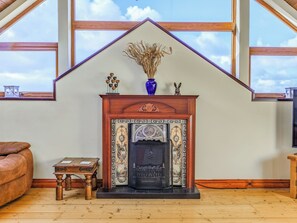 Interior - The Threshing Barn - UK35754 (Bideford)