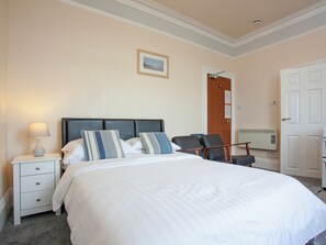 1 chambre, Wi-Fi gratuit, draps fournis