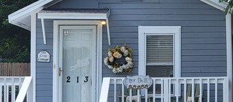THE COZY COTTAGE, A Great place to hang your hat.