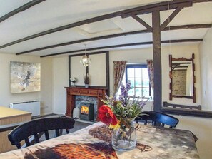 Dining - 2 bedroom accommodation in Penmount, near Truro (Penmount, near Truro)
