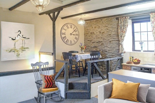Lounge with open plan dining and kitchen_areas | Sage Cottage, Penmount, near Truro