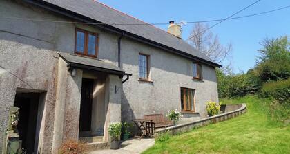 East Hook Holiday Cottages - Daisy Cottage