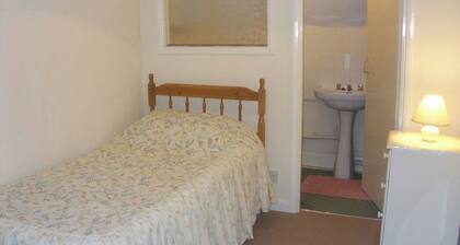East Hook Holiday Cottages - Daisy Cottage