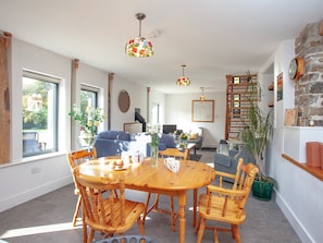 Dining - 2 bedroom accommodation in Buckland Filleigh near Bideford (Buckland Filleigh near Bideford)