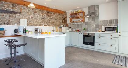 2 bedroom accommodation in Buckland Filleigh near Bideford