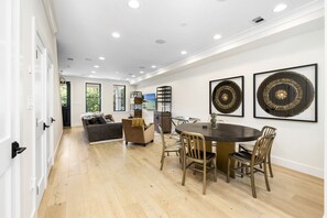 Interior - Luxury rowhouse w/parking - centrally located (Washington)