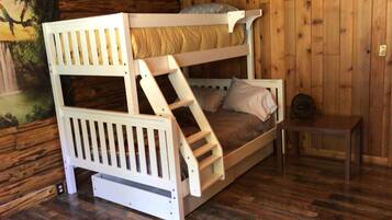 4 bedrooms, travel cot, free WiFi