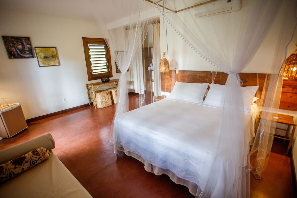 Habitación Confort | Caja fuerte, cortinas opacas, wifi gratis y ropa de cama