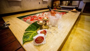 Deluxe-huone | Kylpyhuone | Ilmaiset hygieniatuotteet, hiustenkuivaaja