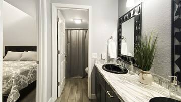 2 bedrooms, iron/ironing board, travel crib, free WiFi